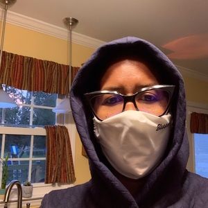 Meet your Posher, Felicia